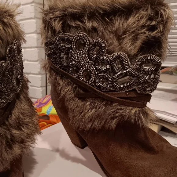 Naughty Monkey Booties size 9 - Picture 1 of 5